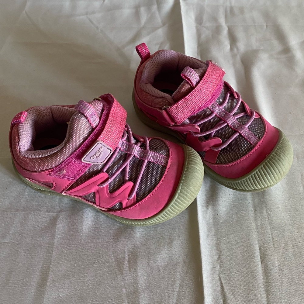 Osh Kosh pink and purple shoes Size 7
